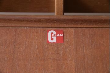 ヴィンテージ家具　北欧ビンテージ　G-PLAN(ジープラン)　チーク材　圧迫感が感じにくいオーバル型のエクステンションテーブル(ダイニングテーブル)(R-045804)