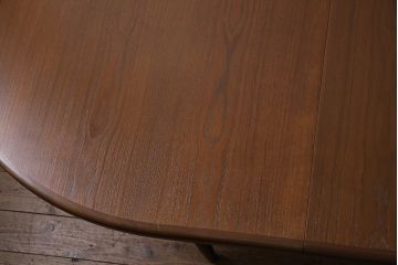ヴィンテージ家具　北欧ビンテージ　G-PLAN(ジープラン)　チーク材　圧迫感が感じにくいオーバル型のエクステンションテーブル(ダイニングテーブル)(R-045804)