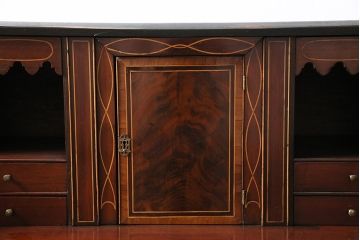 アンティーク家具　イギリスアンティーク　マホガニー材　内部まで意匠が凝っているおしゃれなライティングビューロー(簿記机、在宅ワーク、在宅用ワークデスク)(R-045806)