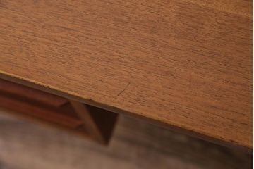 ヴィンテージ家具　北欧ビンテージ　チーク材・ビーチ材　すっきりとしたデザインのデスク(ワークデスク、机、在宅ワーク、在宅用)(R-045807)