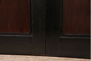 アンティーク建具　最高級　石川県産　総漆塗り　浮造り仕上げ　品格を感じる帯戸2枚セット(板戸、引き戸、建具)(R-045809)