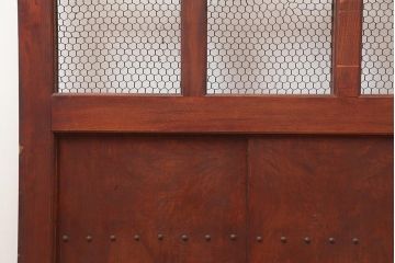 アンティーク建具　大正期　総ケヤキ材　亀甲金網　和の風格漂う蔵戸(きつね格子、狐格子、引き戸、建具、玄関戸、格子戸、マス目、升目)(R-045844)