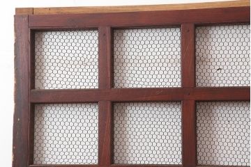 アンティーク建具　大正期　総ケヤキ材　亀甲金網　和の風格漂う蔵戸(きつね格子、狐格子、引き戸、建具、玄関戸、格子戸、マス目、升目)(R-045844)