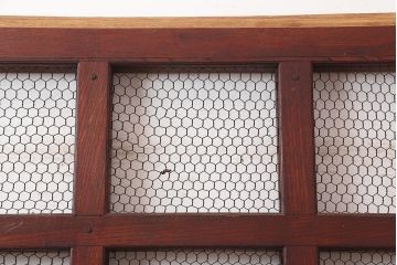 アンティーク建具　大正期　総ケヤキ材　亀甲金網　和の風格漂う蔵戸(きつね格子、狐格子、引き戸、建具、玄関戸、格子戸、マス目、升目)(R-045844)