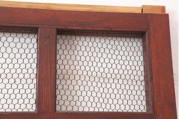 アンティーク建具　大正期　総ケヤキ材　亀甲金網　和の風格漂う蔵戸(きつね格子、狐格子、引き戸、建具、玄関戸、格子戸、マス目、升目)(R-045844)
