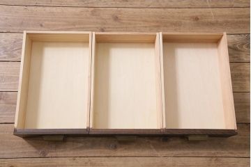 ラフジュ工房オリジナル　古建具リメイク　結霜ガラス　レトロな雰囲気を高める戸棚(収納棚、食器棚、キャビネット)(R-045850)