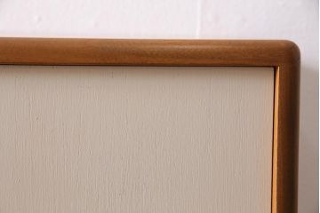 ヴィンテージ家具　北欧ビンテージ　G-PLAN(ジープラン)　チーク材　レトロテイストのペイントサイドボード(収納棚、カップボード)(R-0458574)