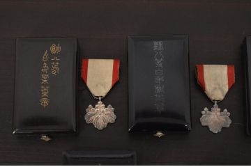 記章　勲章　徽章　等まとめて12点セット(旧日本軍、大満州国建国、帝国軍人、従軍)(R-045873)