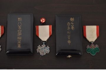 記章　勲章　徽章　等まとめて12点セット(旧日本軍、大満州国建国、帝国軍人、従軍)(R-045873)