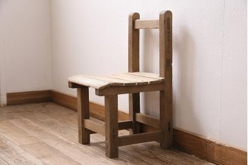 アンティーク家具　昭和初期　ストリップド(剥離)　カシ材　懐かしさ感じる小振りなスクールチェア(木製チェア、椅子、板座チェア)(R-045912)