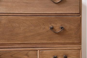 アンティーク家具　ストリップド(剥離)　栓材　細身の取っ手がモダンなチェスト(タンス、衣装箪笥)(R-045915)