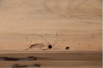 アンティーク家具　ストリップド(剥離)　栓材　細身の取っ手がモダンなチェスト(タンス、衣装箪笥)(R-045915)