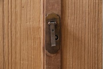 アンティーク家具　桐材　たくさんの棚板が魅力の重ね戸棚(収納棚、キャビネット)(R-045916)