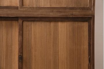 アンティーク家具　桐材　たくさんの棚板が魅力の重ね戸棚(収納棚、キャビネット)(R-045916)