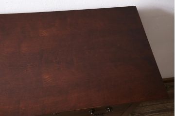 中古　海外製　クラシカルな雰囲気漂うアンティーク風のチェスト(引き出し)(R-045918)