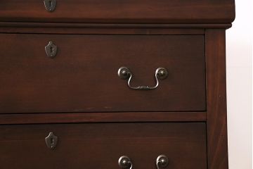 中古　海外製　クラシカルな雰囲気漂うアンティーク風のチェスト(引き出し)(R-045918)