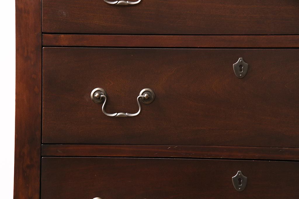 中古　海外製　クラシカルな雰囲気漂うアンティーク風のチェスト(引き出し)(R-045918)