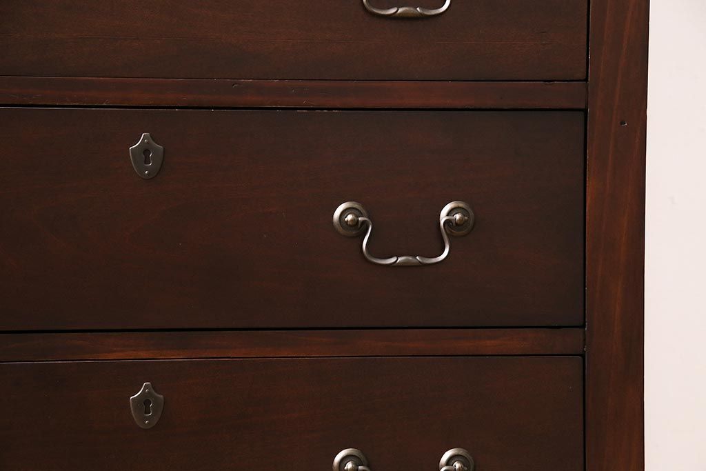 中古　海外製　クラシカルな雰囲気漂うアンティーク風のチェスト(引き出し)(R-045918)