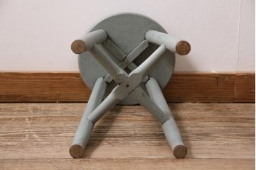アンティーク家具　昭和初期　シャビーな風合いのペイントスツール(木製チェア、丸椅子)(R-045920)