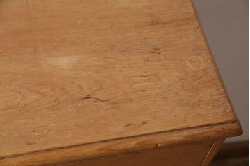 アンティーク家具　フランスアンティーク　カントリースタイルにおすすめなパイン材製のチェスト(引き出し)(R-045943)