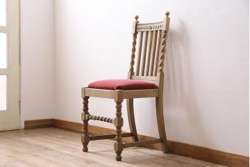 アンティーク家具　イギリスアンティーク　ストリップド(剥離)　オーク材　凝った意匠のダイニングチェア(椅子)(R-045944)