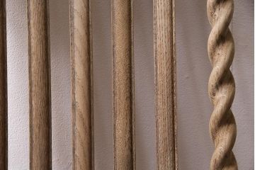 アンティーク家具　イギリスアンティーク　ストリップド(剥離)　オーク材　凝った意匠のダイニングチェア(椅子)(R-045944)