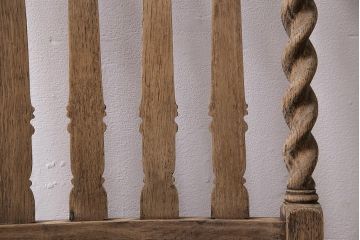 アンティーク家具　イギリスアンティーク　ストリップド(剥離)　オーク材　凝った意匠のダイニングチェア(椅子)(R-045946)