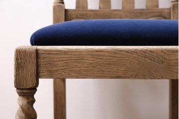 アンティーク家具　イギリスアンティーク　ストリップド(剥離)　オーク材　凝った意匠のダイニングチェア(椅子)(R-045946)