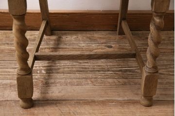 アンティーク家具　イギリスアンティーク　ストリップド(剥離)　オーク材　素朴な木味のダイニングチェア(椅子)(R-045948)