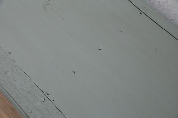レトロ家具　鉄脚付き　レトロガラスがおしゃれなペイントローボード(テレビ台、戸棚、収納棚)(R-045952)