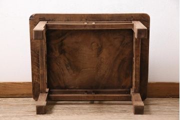 アンティーク家具　ストリップド(剥離)　総ケヤキ材　杢目が美しい平机(座机)(R-045958)