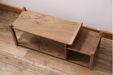 アンティーク家具　総ケヤキ材　味のあるシンプルな飾り棚(飾棚)(R-045959)