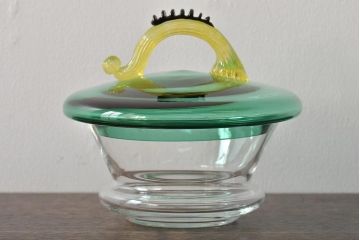 ドイツ　テレジアンタール　ガラス蓋物(キャンディーポット、小物入れ)(R-045967)