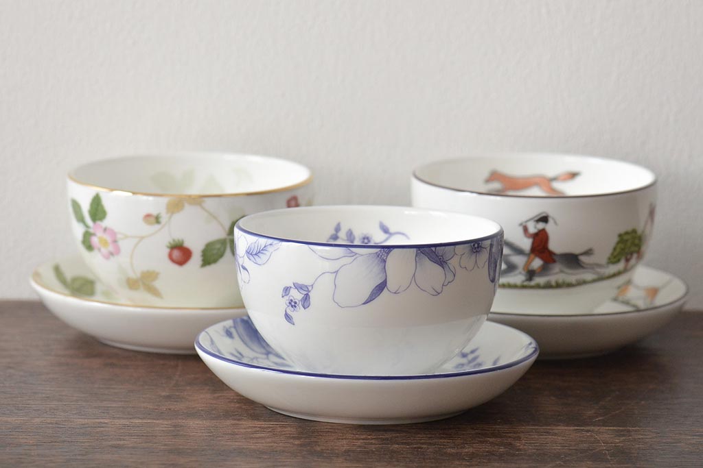 イギリス　WEDGWOOD　ウェッジウッド　ブループラム・ワイルドストロベリー・ハンティングシーン　カップ&ソーサー3客セット(洋食器)(R-045972)