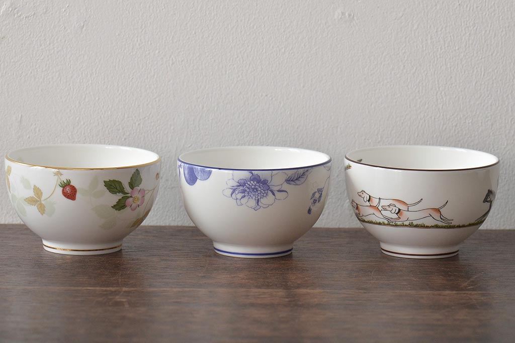 イギリス　WEDGWOOD　ウェッジウッド　ブループラム・ワイルドストロベリー・ハンティングシーン　カップ&ソーサー3客セット(洋食器)(R-045972)