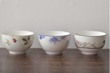 イギリス　WEDGWOOD　ウェッジウッド　ブループラム・ワイルドストロベリー・ハンティングシーン　カップ&ソーサー3客セット(洋食器)(R-045972)