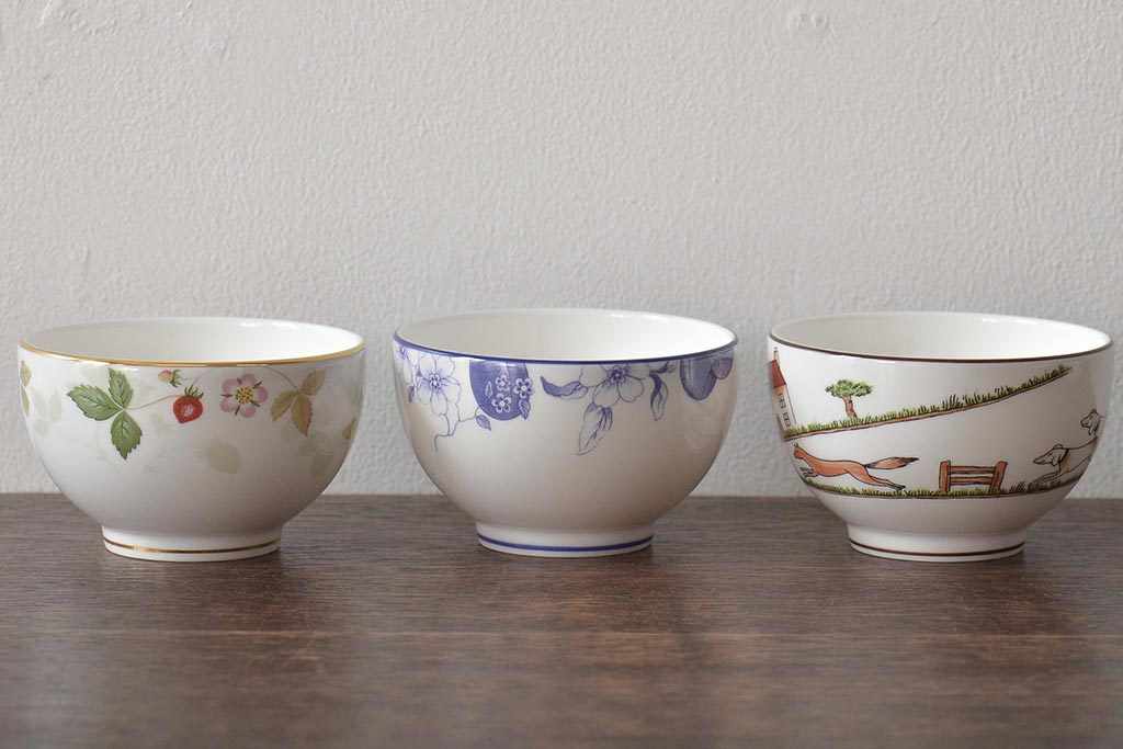 イギリス　WEDGWOOD　ウェッジウッド　ブループラム・ワイルドストロベリー・ハンティングシーン　カップ&ソーサー3客セット(洋食器)(R-045972)