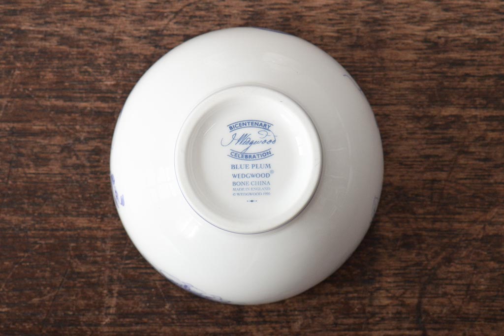 イギリス　WEDGWOOD　ウェッジウッド　ブループラム・ワイルドストロベリー・ハンティングシーン　カップ&ソーサー3客セット(洋食器)(R-045972)