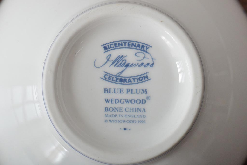 イギリス　WEDGWOOD　ウェッジウッド　ブループラム・ワイルドストロベリー・ハンティングシーン　カップ&ソーサー3客セット(洋食器)(R-045972)