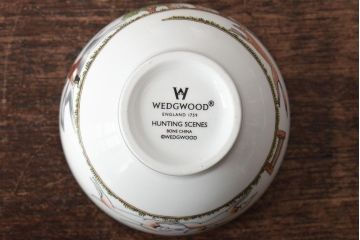 イギリス　WEDGWOOD　ウェッジウッド　ブループラム・ワイルドストロベリー・ハンティングシーン　カップ&ソーサー3客セット(洋食器)(R-045972)