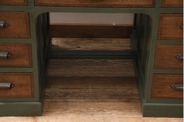 アンティーク家具　ペイント　ナラ材　緑のペイントが魅力の両袖デスク(ワークデスク、両袖机、在宅ワーク、在宅用勉強机)(R-045981)