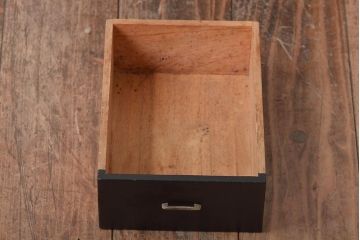 アンティーク家具　引き出し付き　レトロモダンな小棚(戸棚、収納棚)(R-045994)