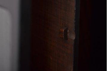 アンティーク家具　引き出し付き　レトロモダンな小棚(戸棚、収納棚)(R-045994)