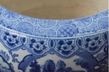 アンティーク雑貨　大正〜昭和初期　宝尽しの図　瀬戸火鉢(鉢カバー)(R-045996)