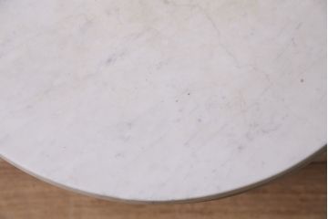 アンティーク家具　昭和中期　当店ペイント　大理石天板付き　丸みのあるフォルムとペイントカラーが可愛らしいサイドテーブル(ラウンドテーブル)(R-046008)