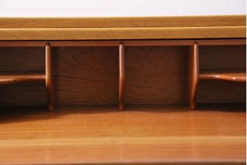 ヴィンテージ家具　北欧ビンテージ　ペイント　レア!　G-PLAN(ジープラン)　珍しいユニットタイプのコーナーキャビネット(ユニットキャビネット、テレビボード、デスク、在宅ワーク、在宅用)(R-046013)
