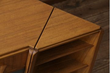 ヴィンテージ家具　北欧ビンテージ　ペイント　レア!　G-PLAN(ジープラン)　珍しいユニットタイプのコーナーキャビネット(ユニットキャビネット、テレビボード、デスク、在宅ワーク、在宅用)(R-046013)
