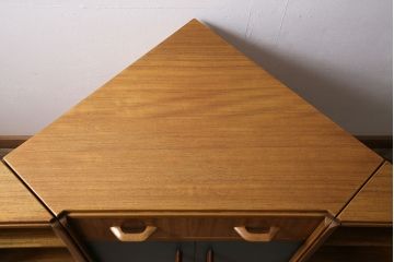 ヴィンテージ家具　北欧ビンテージ　ペイント　レア!　G-PLAN(ジープラン)　珍しいユニットタイプのコーナーキャビネット(ユニットキャビネット、テレビボード、デスク、在宅ワーク、在宅用)(R-046013)