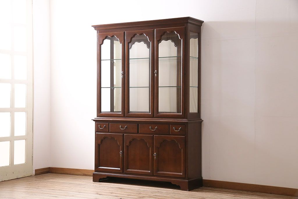 ヴィンテージ家具　DREXEL HERITAGE(ドレクセルヘリテイジ)　高級感漂う照明付きのキャビネット(食器棚、飾り棚、収納棚、ビンテージ)(R-046015)