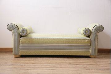 中古　海外輸入品　北欧風のファブリックがお洒落なカウチソファ(ベンチソファ、2人掛け)(R-046021)